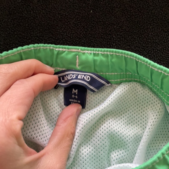 Lands End Boys Swim Trunk. Size 5-6 - Picture 3 of 4